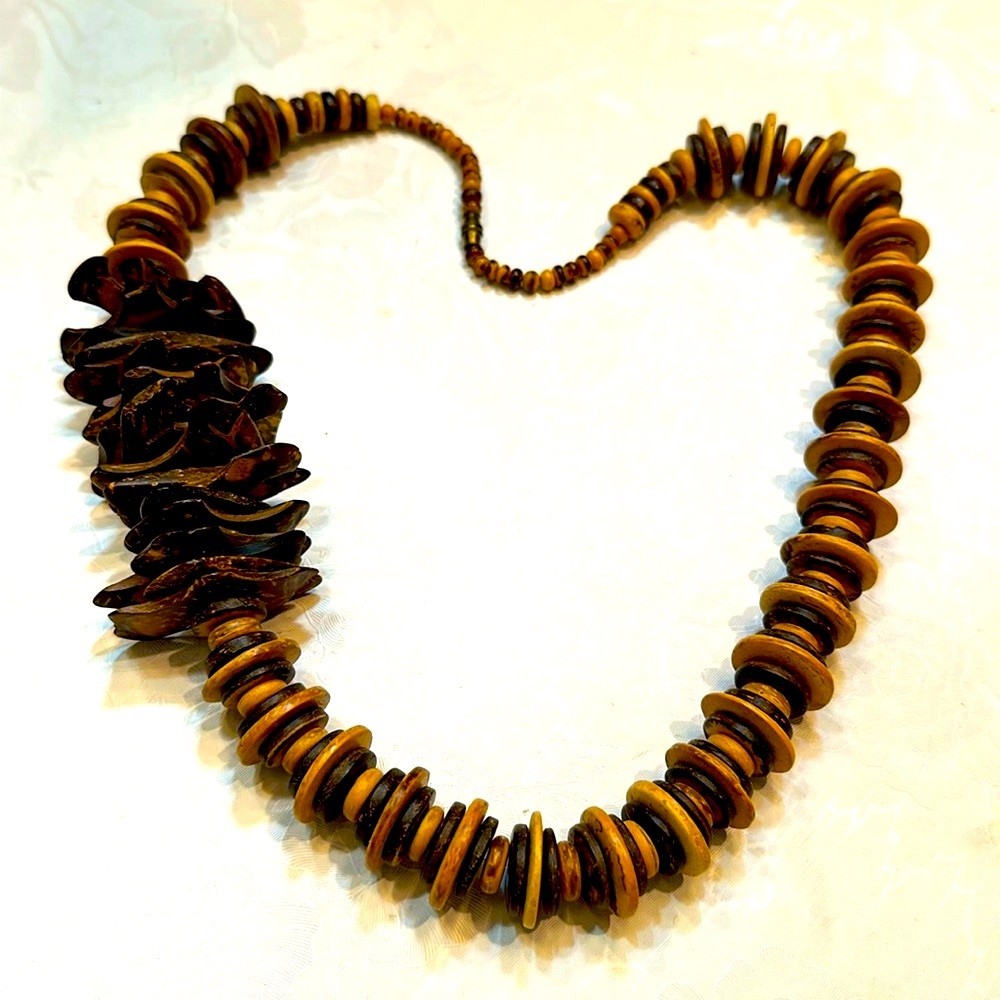 Vintage Brown Tan ChunkyCoconut Shell & Wood Bead Boho Statement Necklace🔥🔥🤩